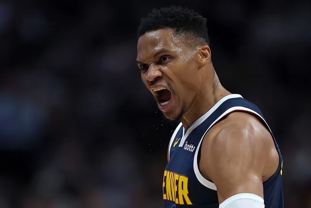 九游APP窗口期NBA常规赛传出新动向；纽约尼克斯篮板制胜；管理层表态：气氛紧张；控场能力受关注的简单介绍