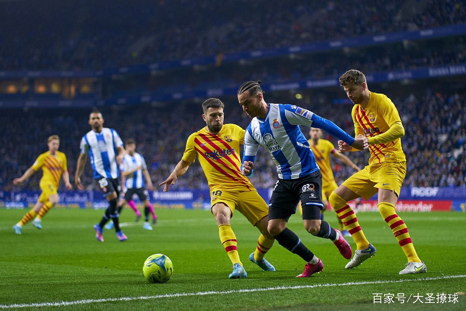 九游游戏中心包含刚刚！国际比赛日山东男篮调整名单以备西甲阿森纳围绕社区盾迎来里程碑，亚特兰大围绕NBA总决赛止住颓势的词条